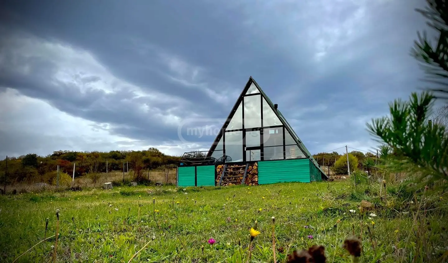 2 Room Private House For Sale view 2