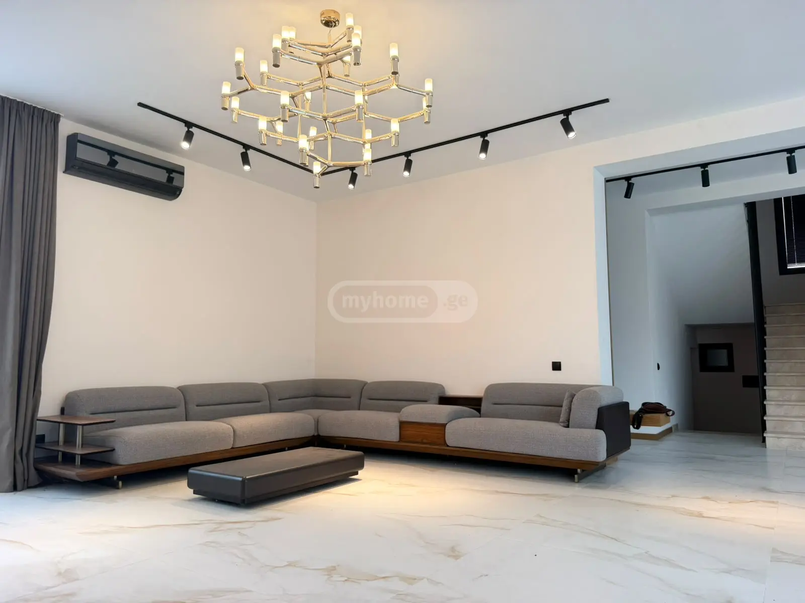 8 Room Country House For Sale view 12
