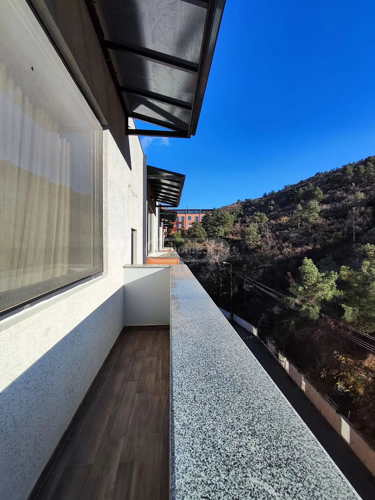 6 Room Private House For Sale view 1
