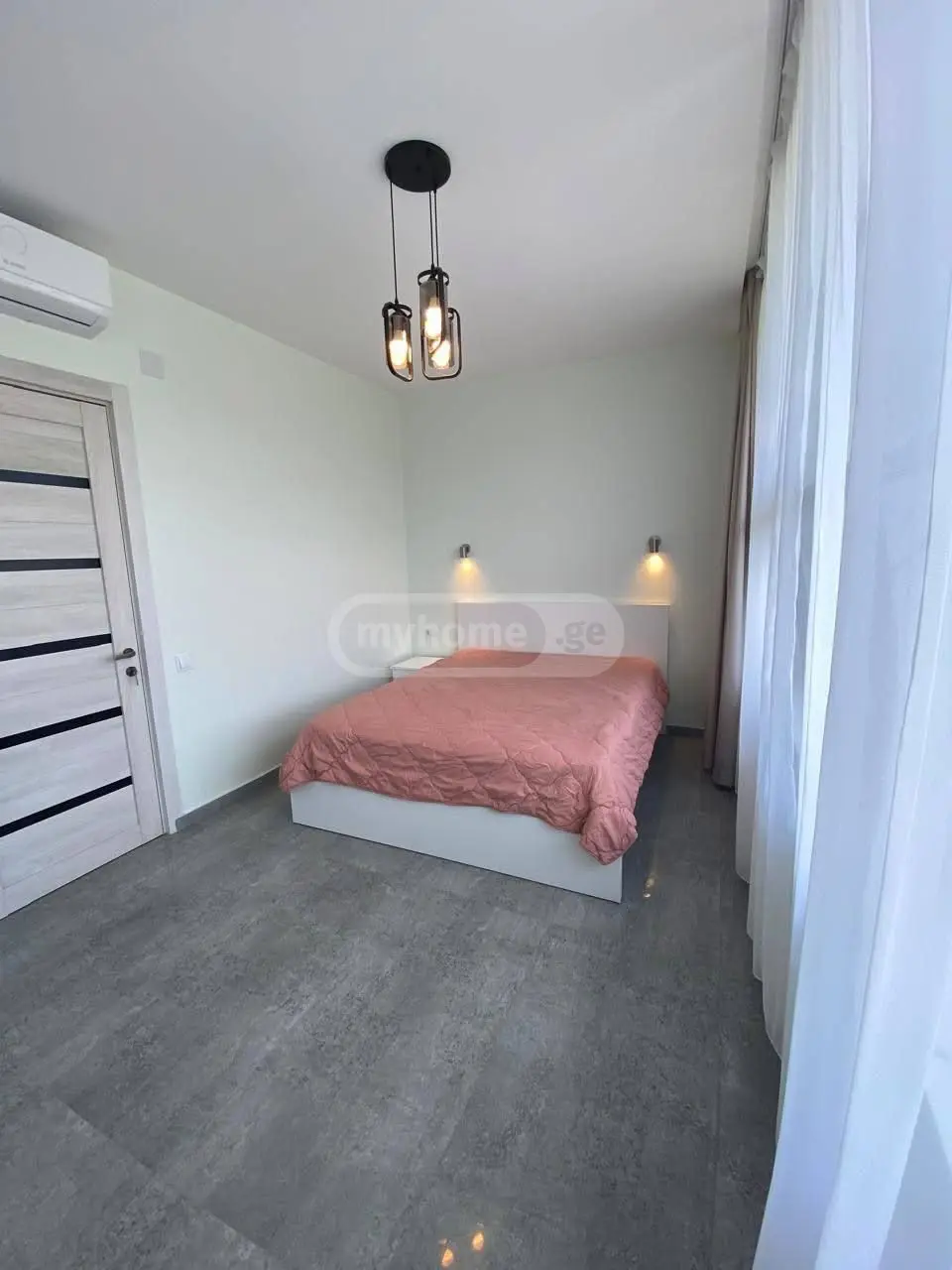 3 Room Private House For Sale view 4