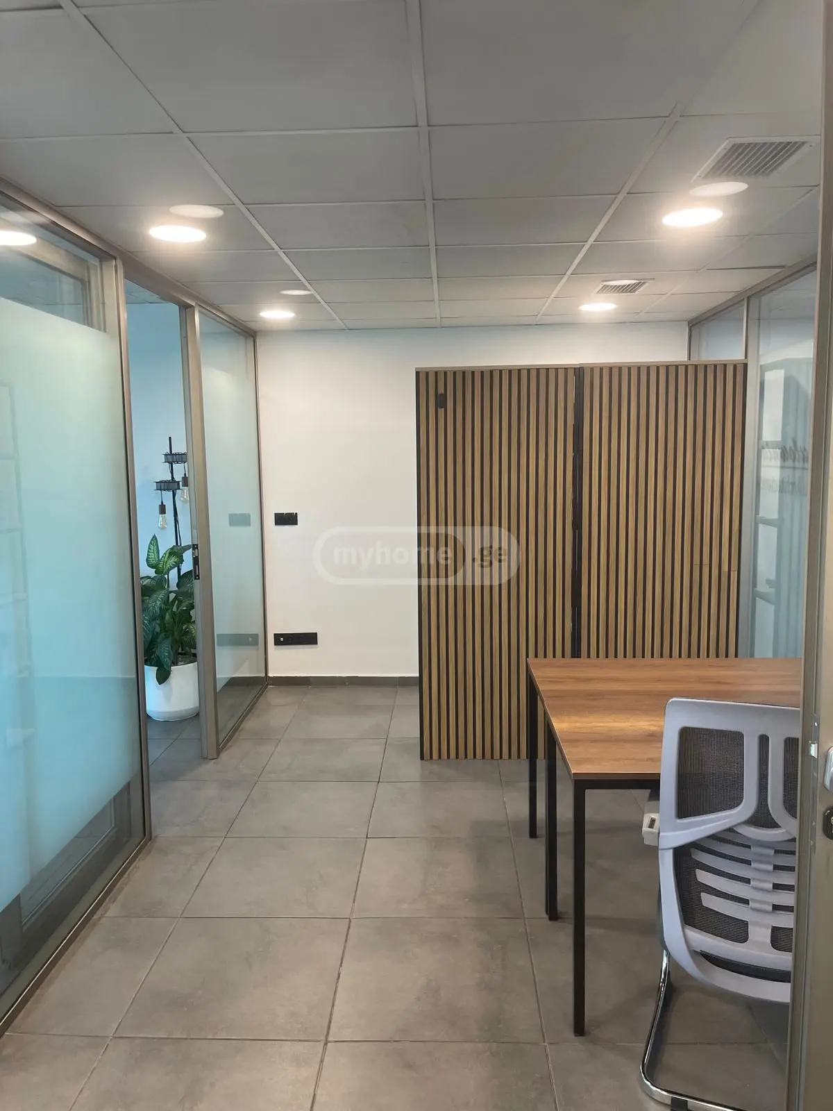 Office Commercial Area For Rent In Avlabari view 5