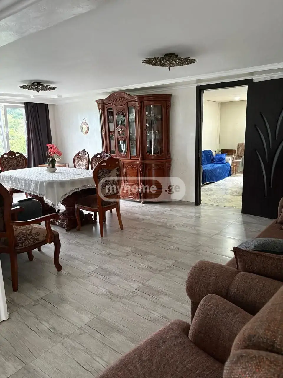 6 Room Private House For Sale view 2