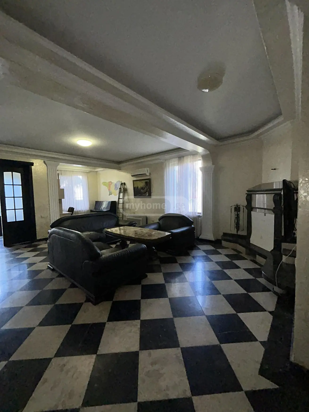 8 Room Private House For Sale view 7