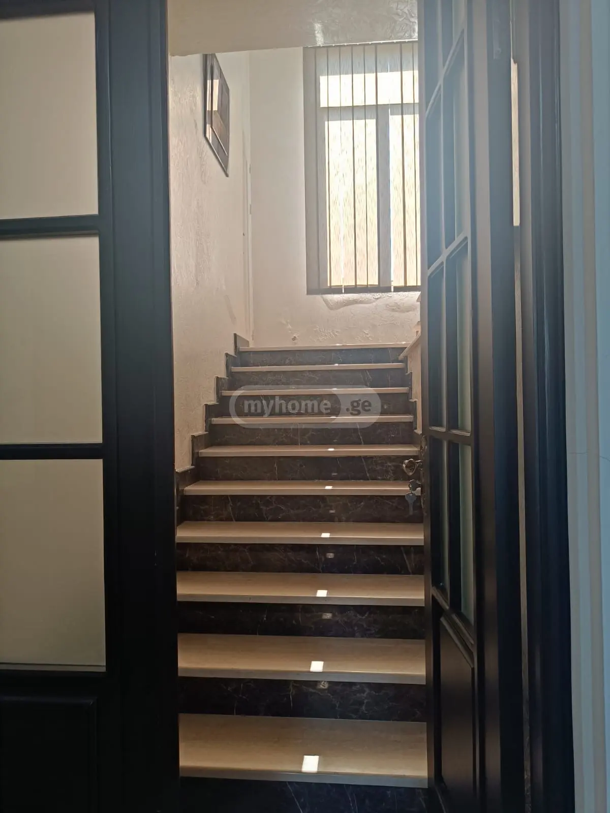 8 Room Private House For Sale view 15