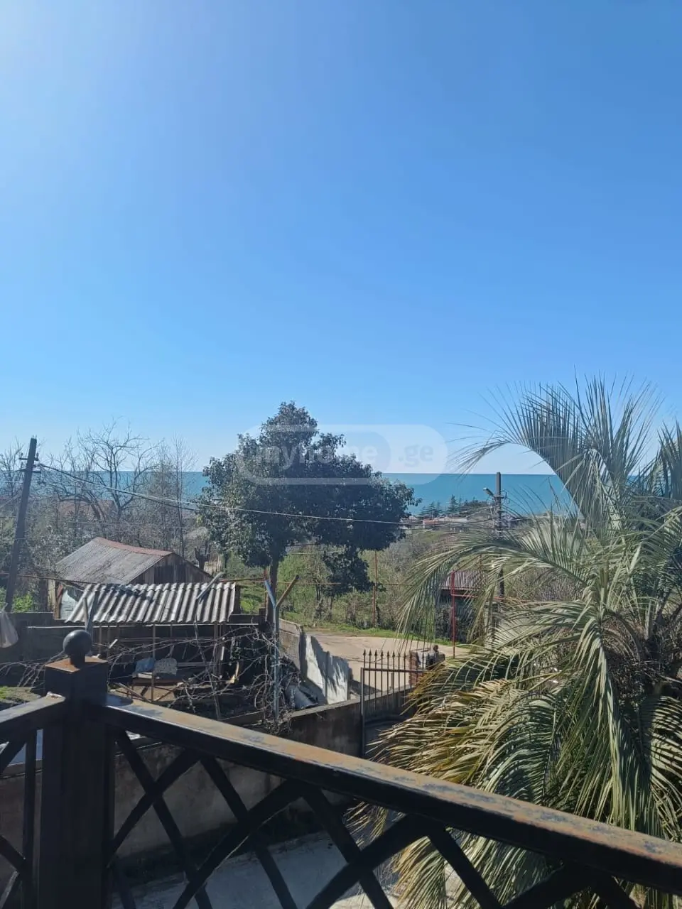 8 Room Private House For Sale view 4