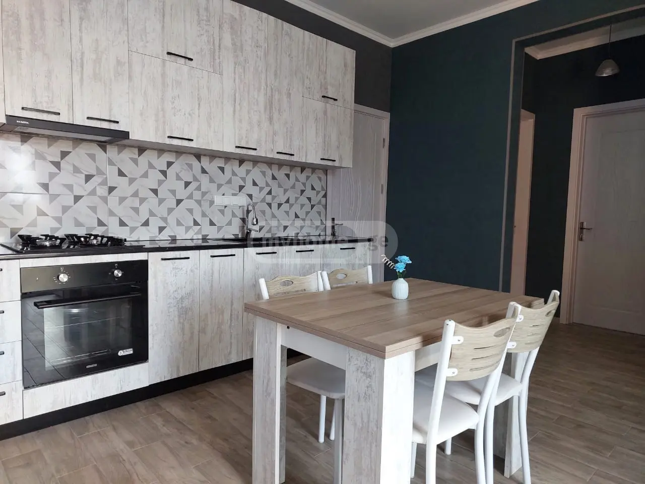 4 Room Private House For Sale view 6