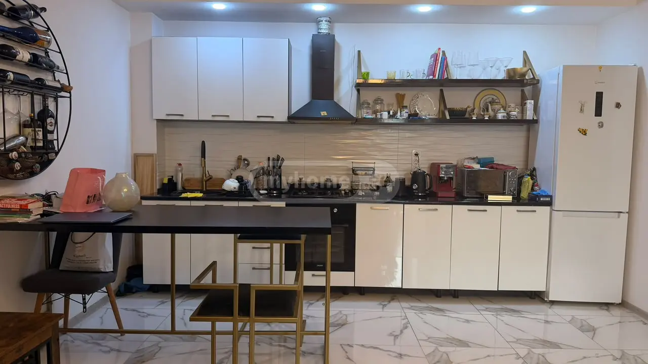 3 Room Apartment For Sale view 5
