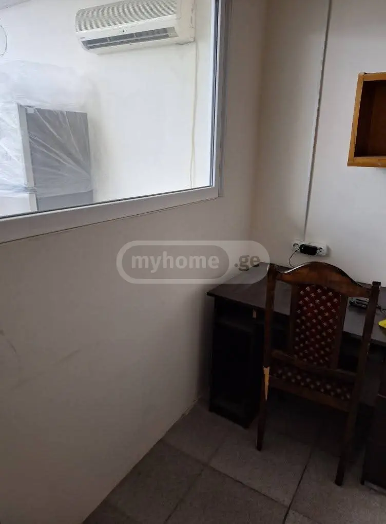 3 Room Private House For Sale view 4