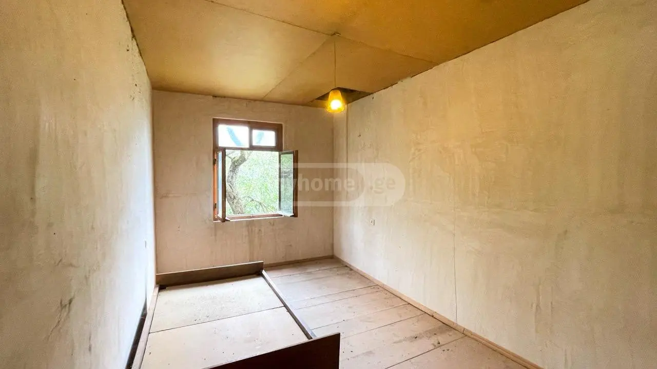 7 Room Country House For Sale view 3
