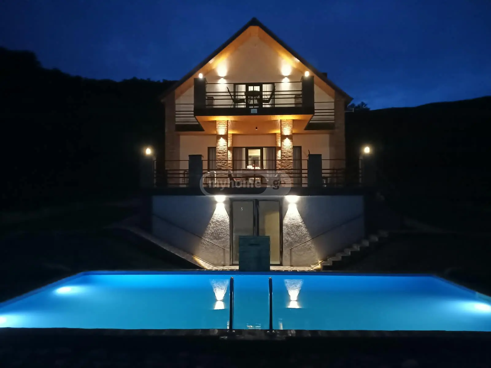 5 Room Private House For Sale view 2