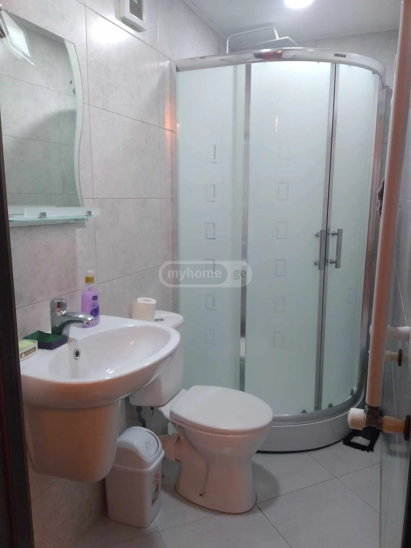 3 Room Private House Daily Rent Mtsvaneqvavila, In Qutaisi view 8