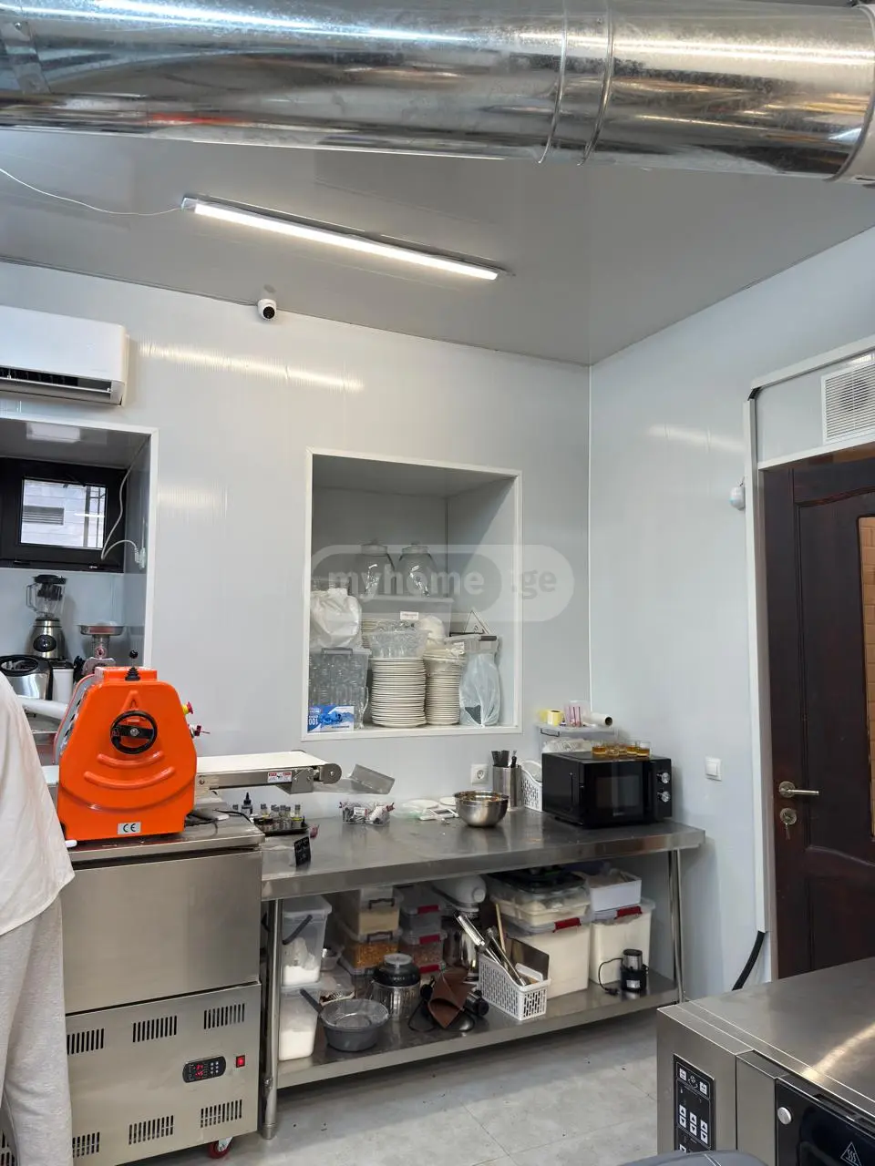 Universal Commercial Area For Sale In Vera view 5