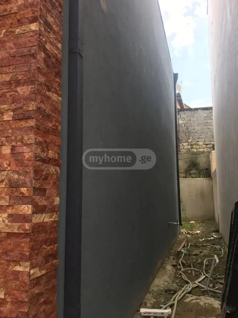 7 Room Private House For Sale view 13