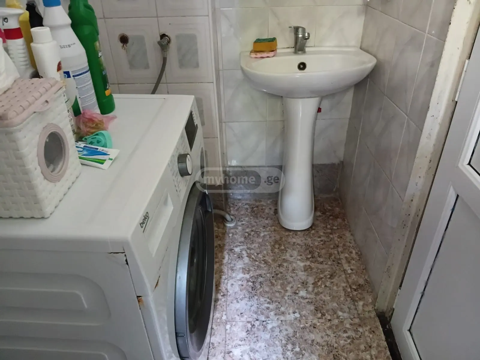 2 Room Apartment For Rent view 8