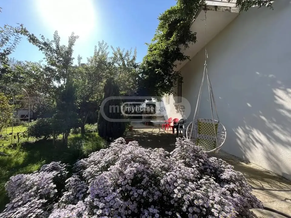 6 Room Private House For Sale view 5