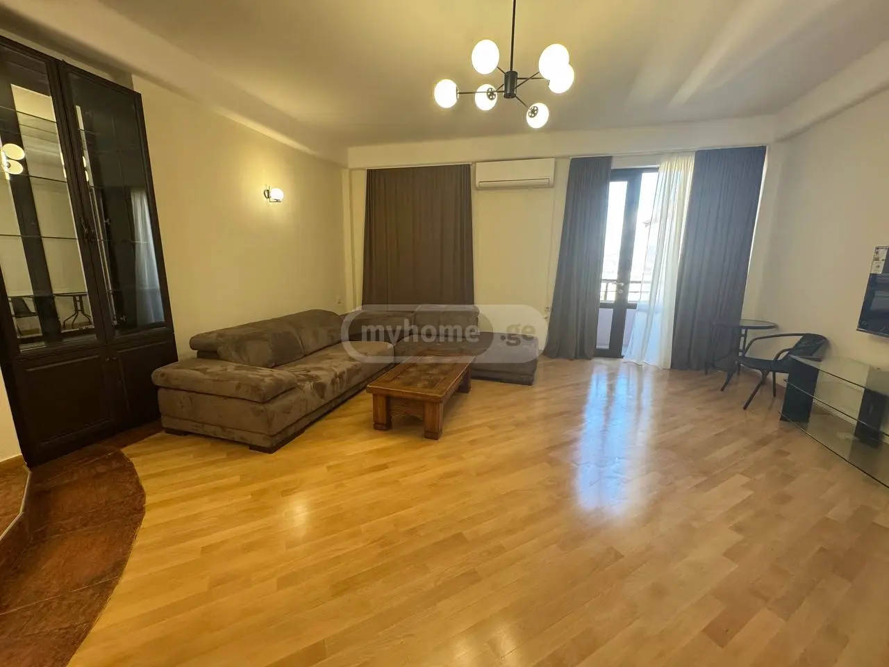 4 Room Apartment For Rent In Tbilisi view 3