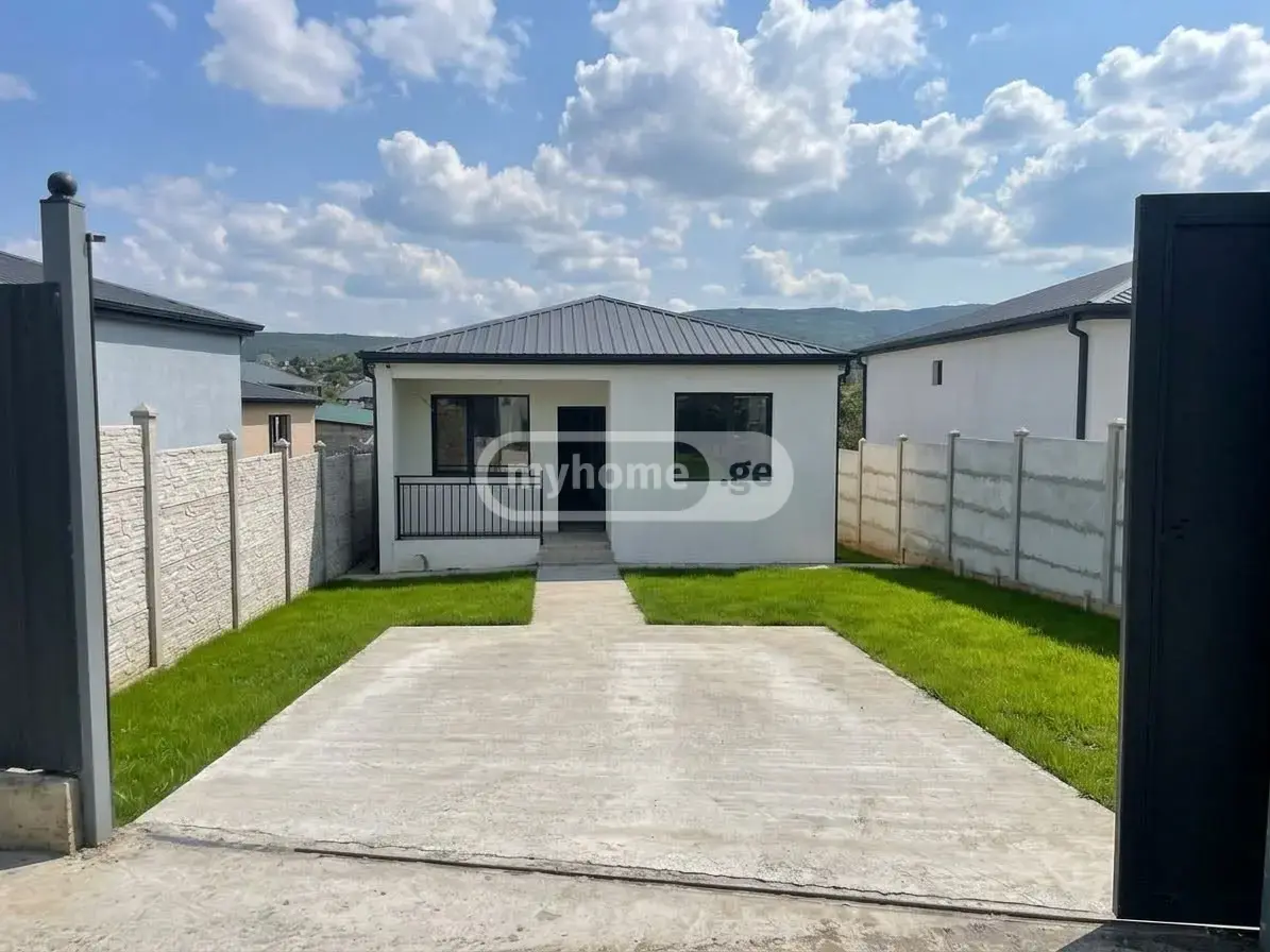 3 Room Private House For Sale view 1