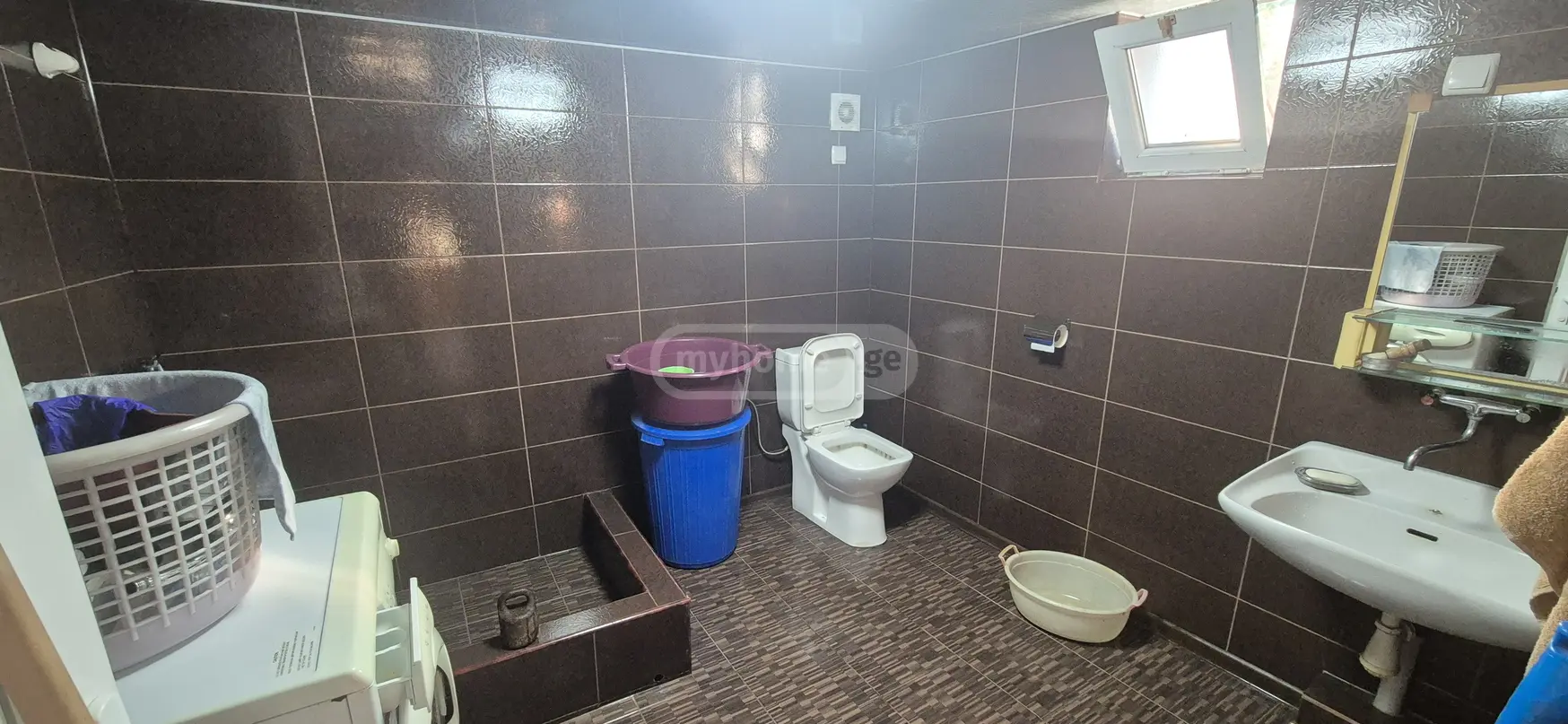 8 Room Private House For Sale view 11