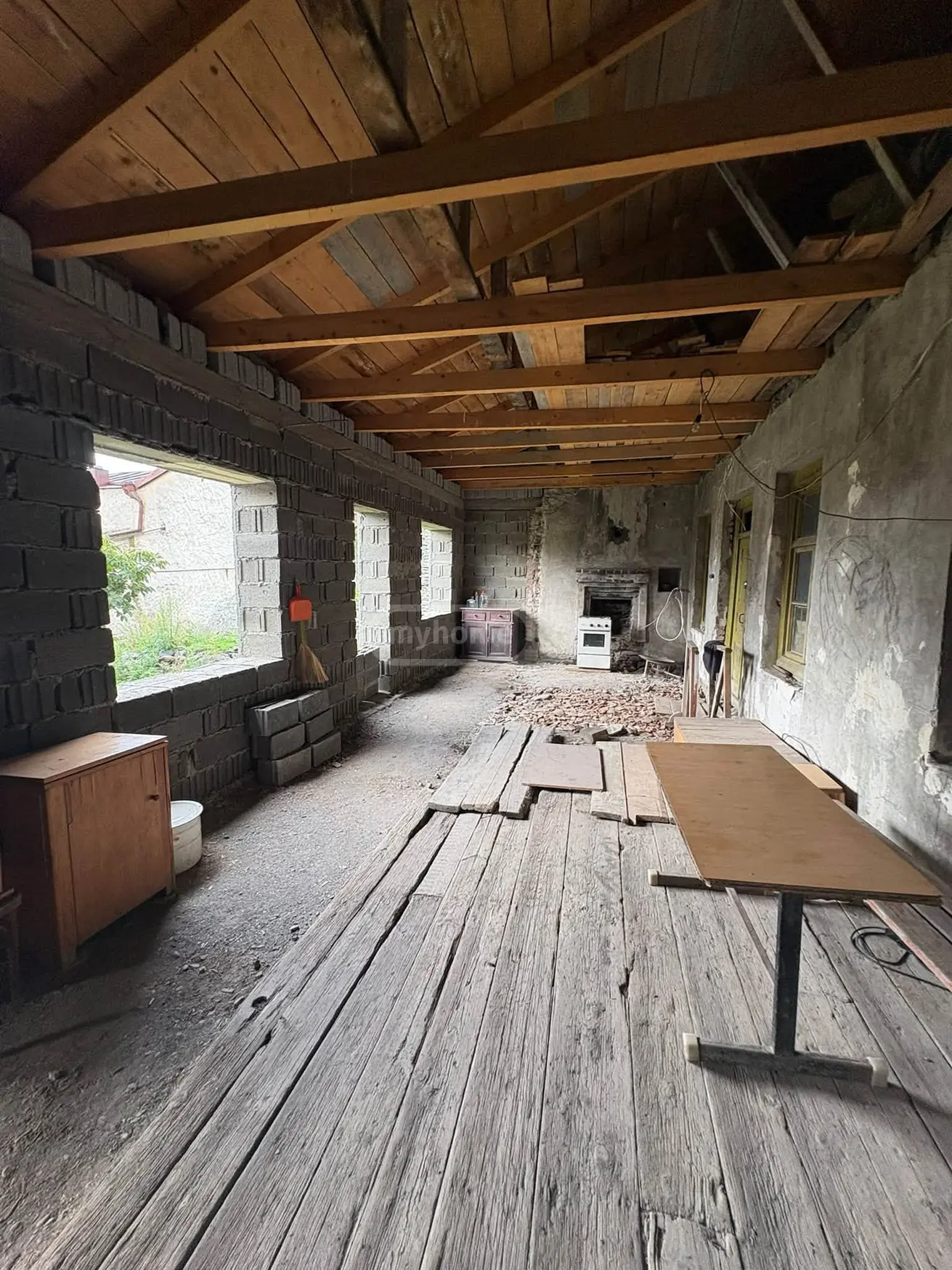 5 Room Private House For Sale view 3