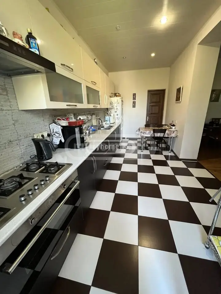 6 Room Private House For Sale view 6