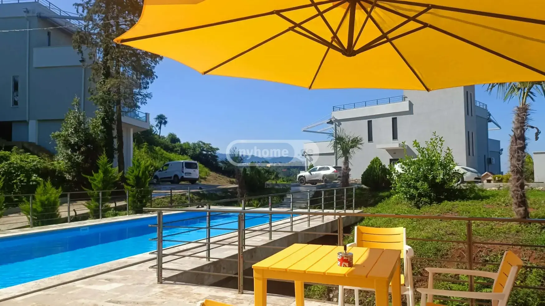 8 Room Private House For Sale view 5