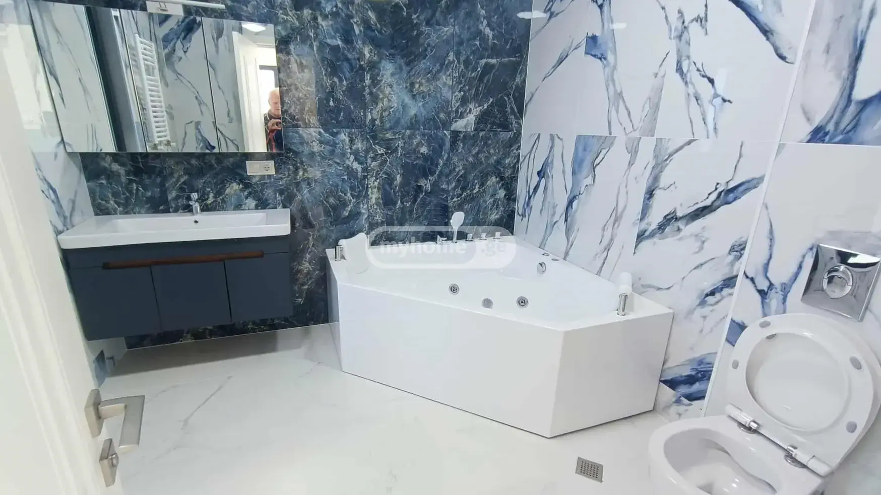 8 Room Private House For Sale view 14