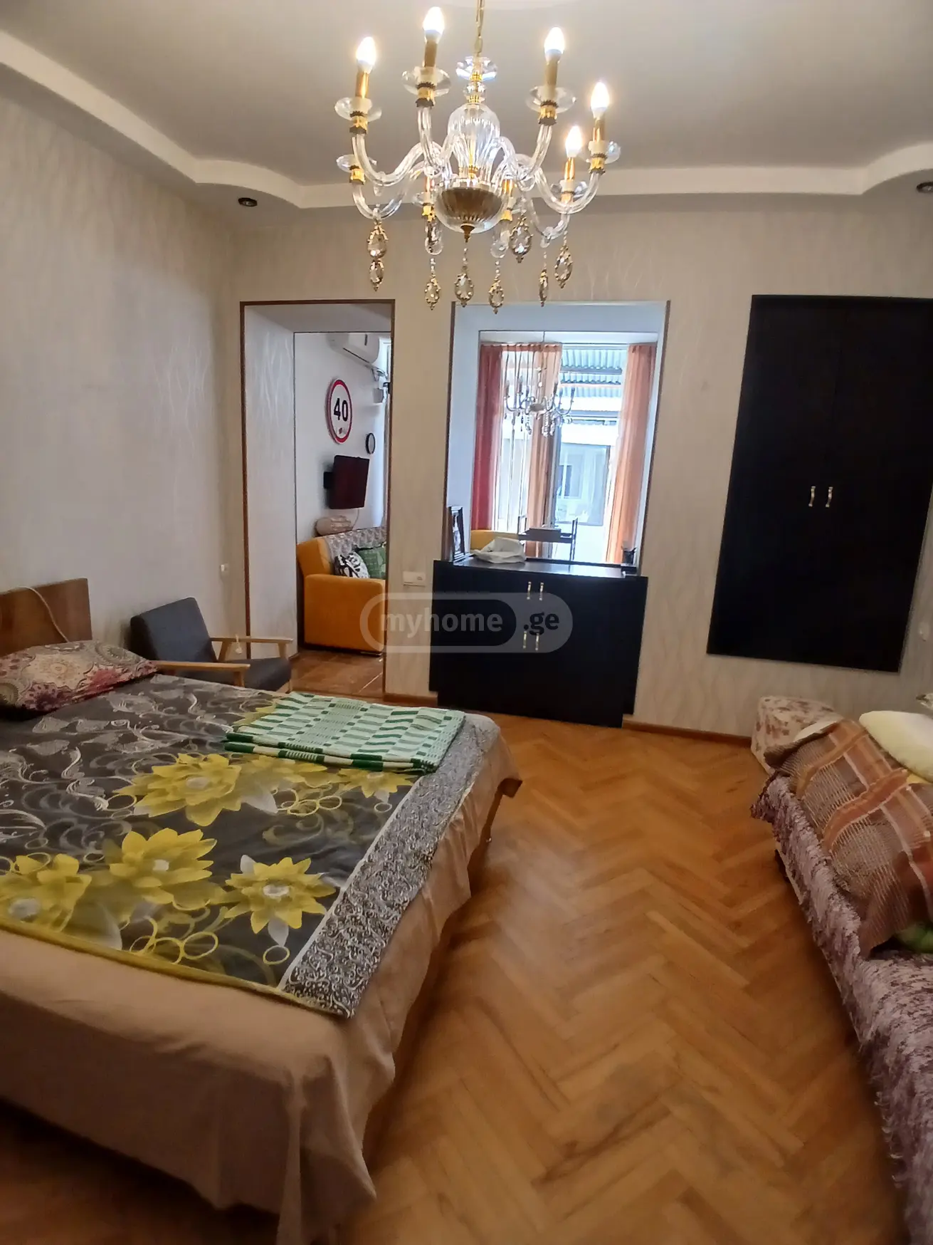 6 Room Apartment For Sale view 2