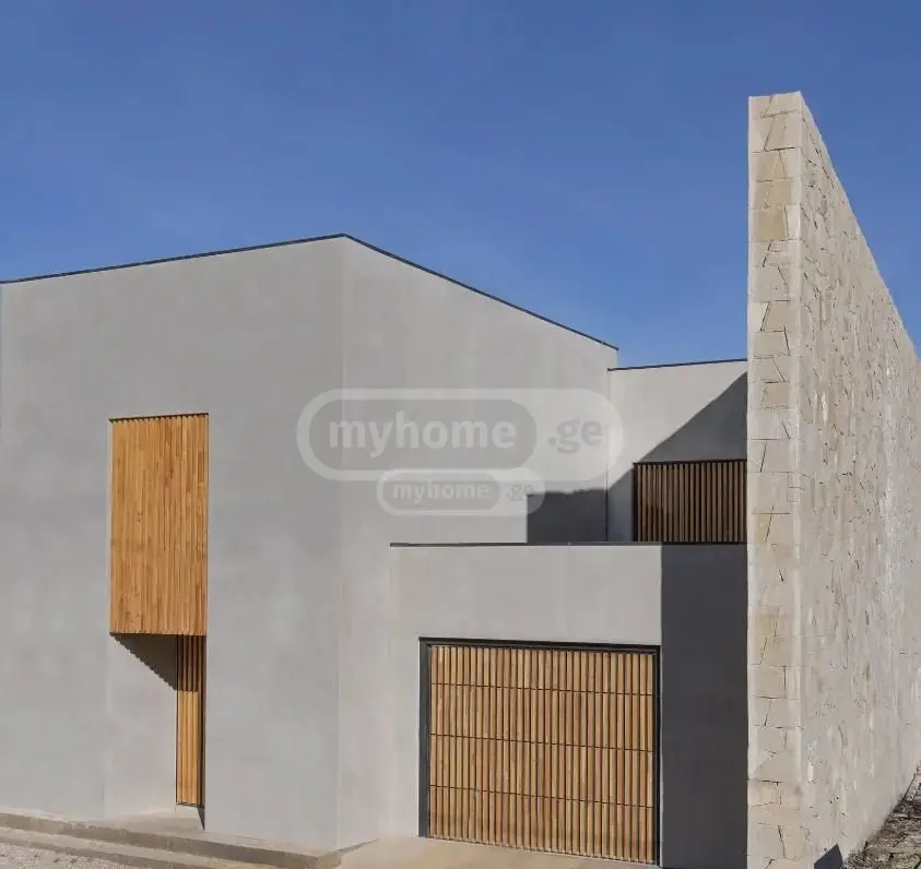 5 Room Private House For Sale view 3