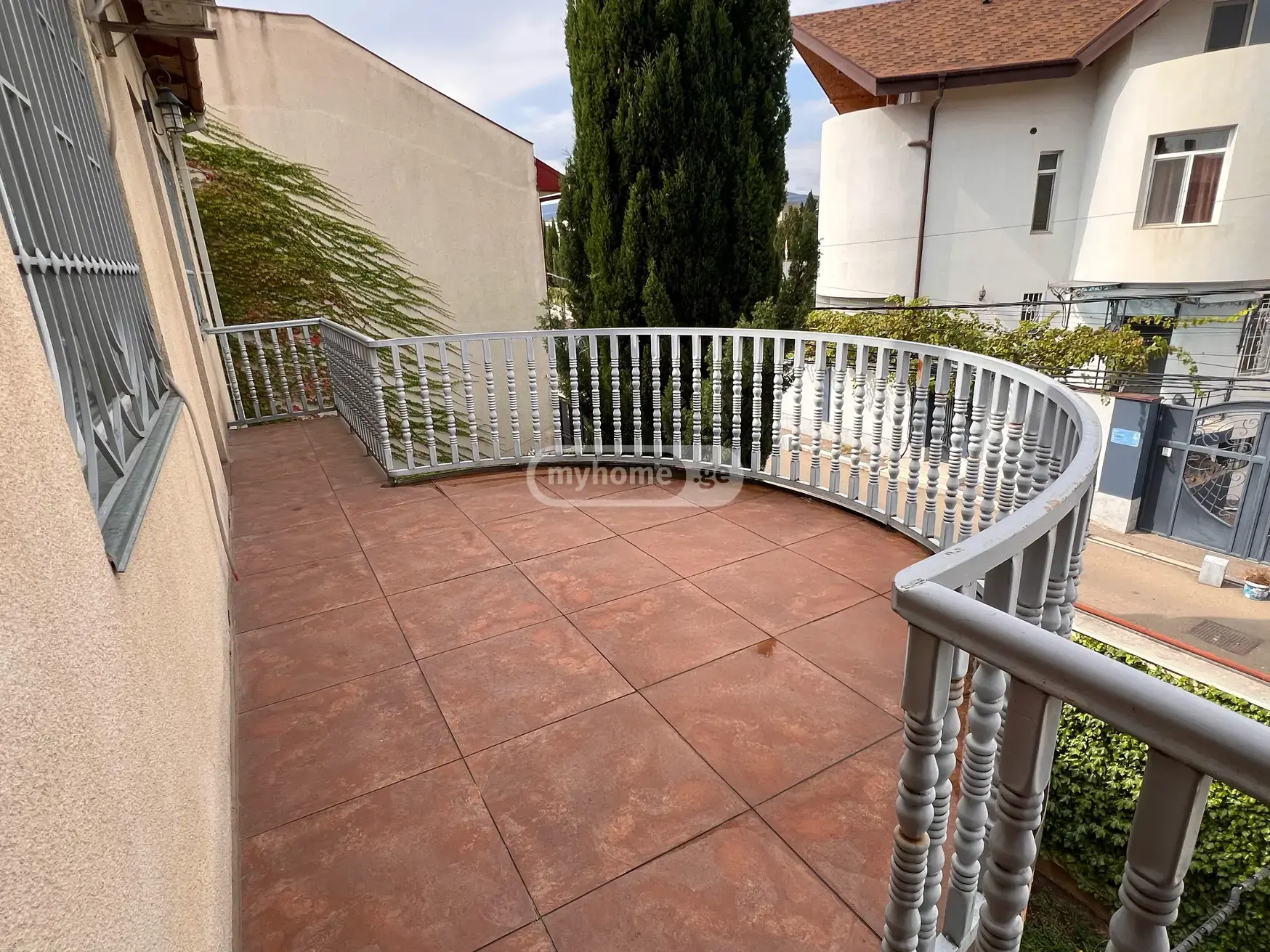 8 Room Private House For Rent In Digomi view 4