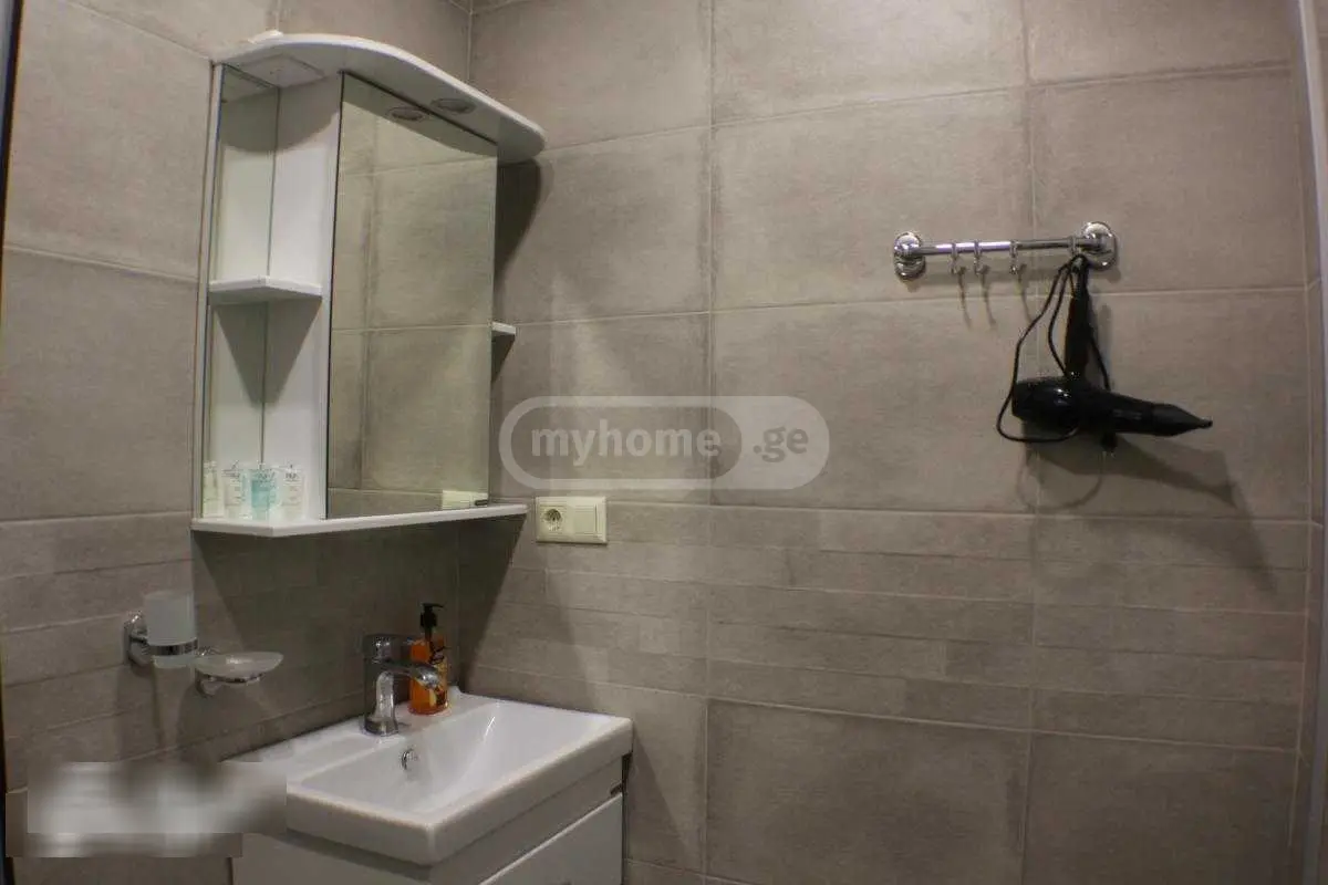 1 Room Hotel Daily Rent In Chugureti view 8