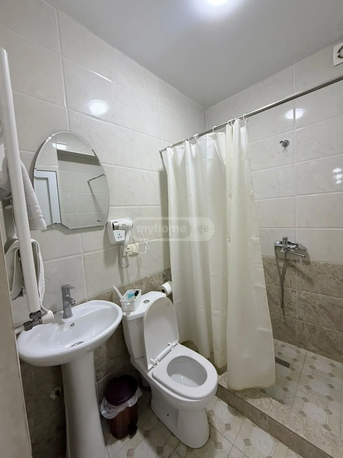 9 Room Hotel For Sale view 4