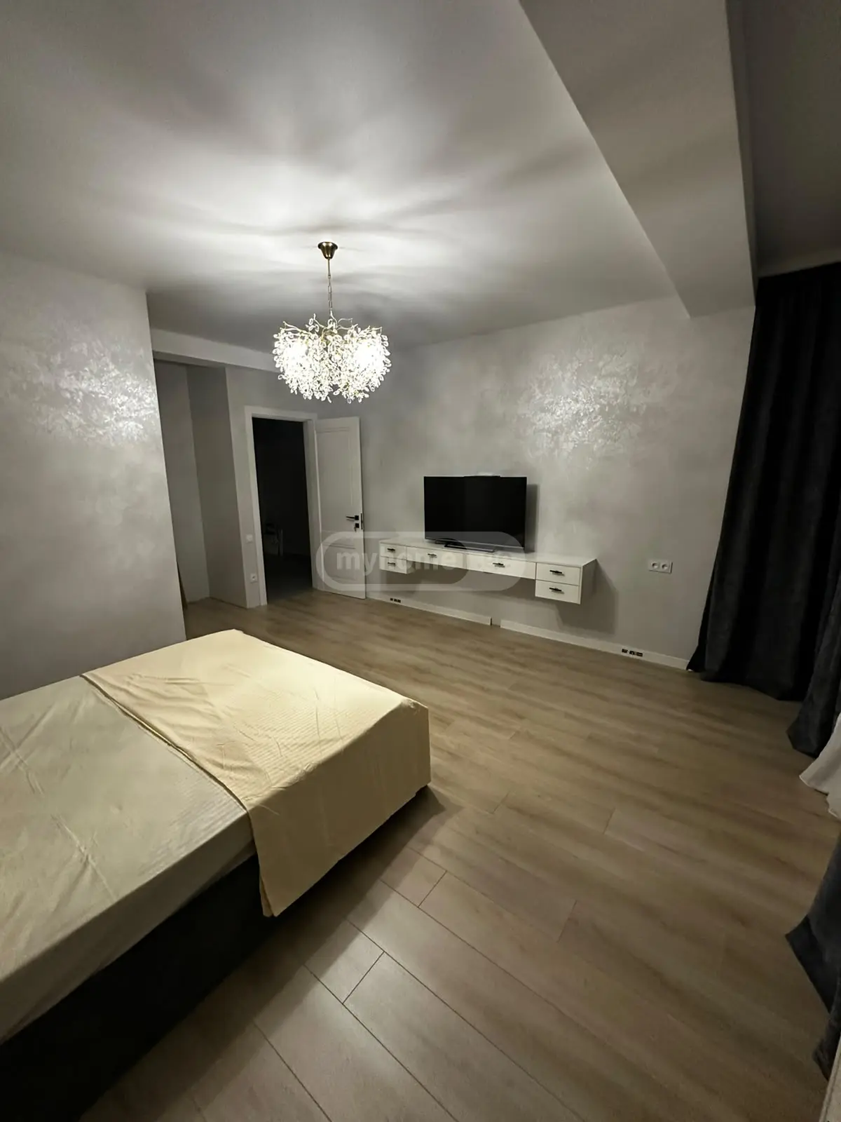 6 Room Private House For Rent In Isani view 4