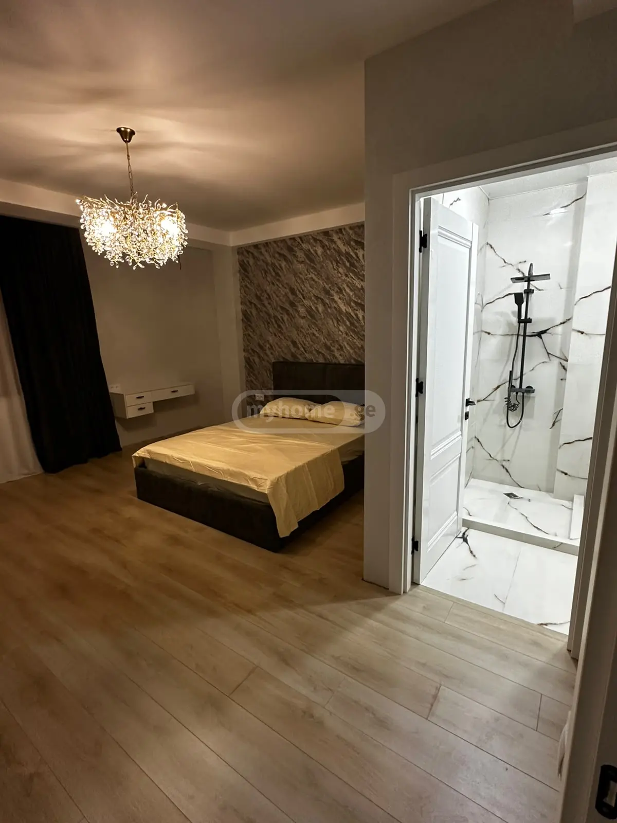 6 Room Private House For Rent In Isani view 1