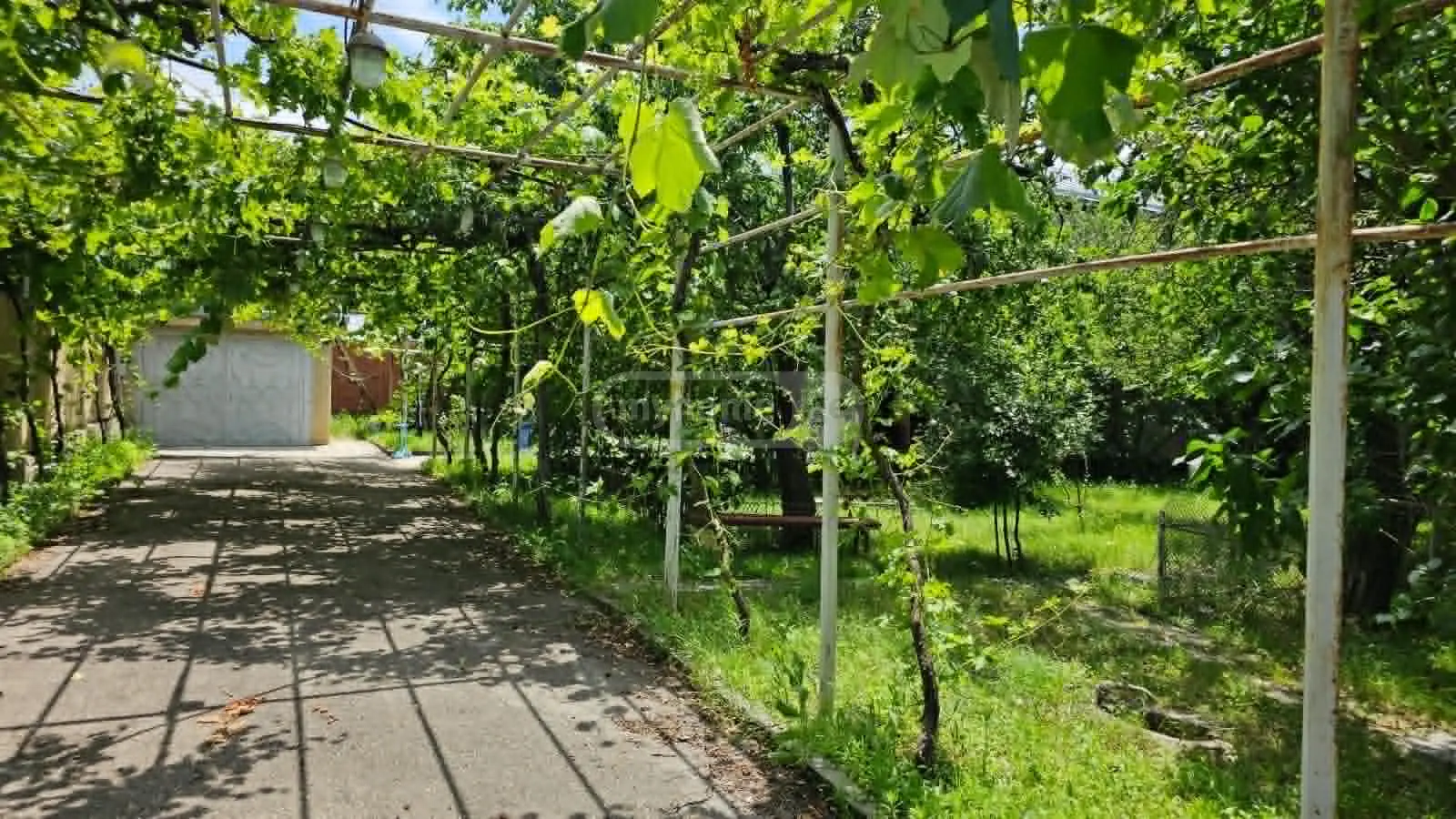 10+ Room Country House For Sale In Saguramo, In Mtskheta Municipality view 2