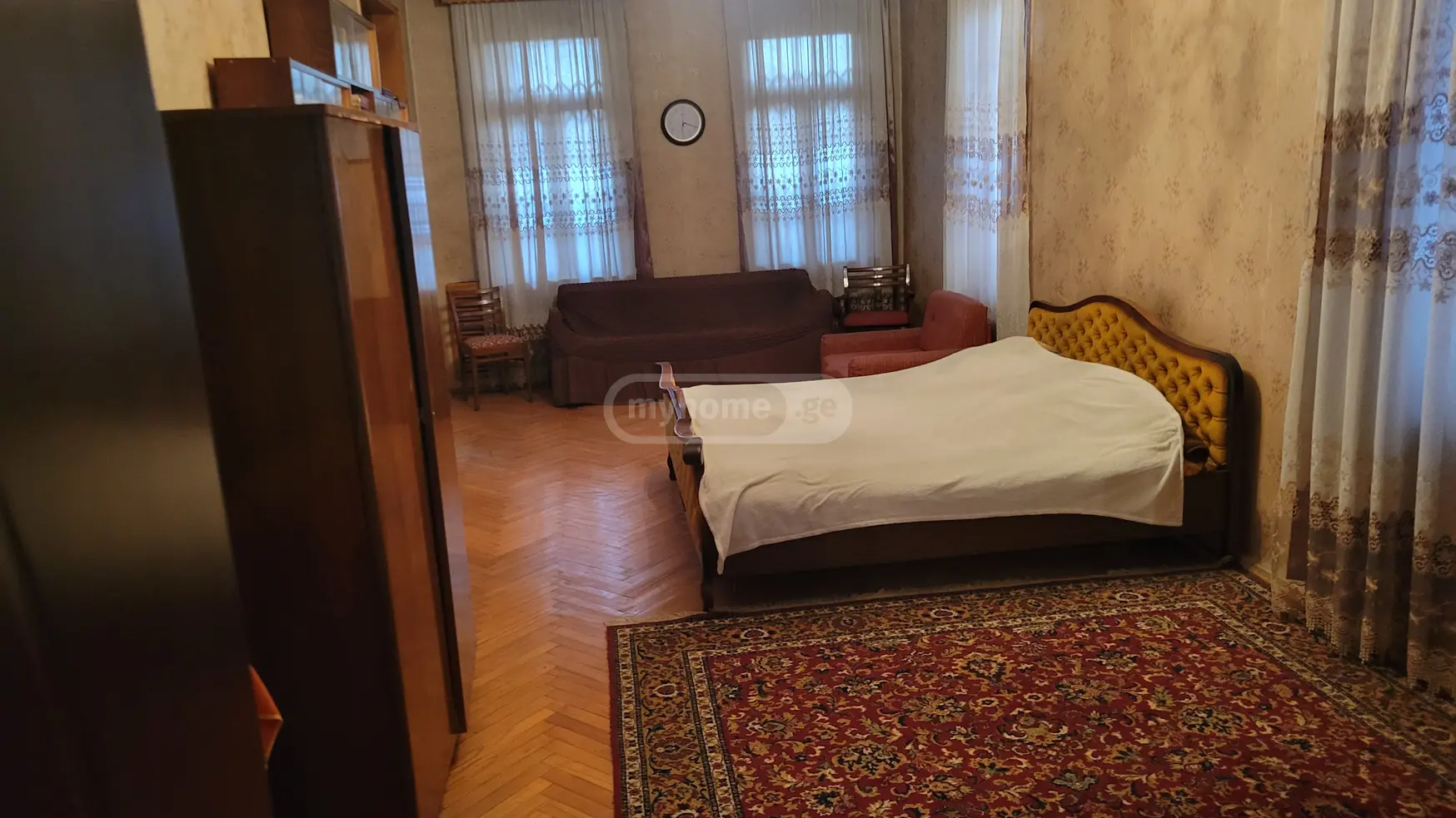 8 Room Private House For Sale view 4