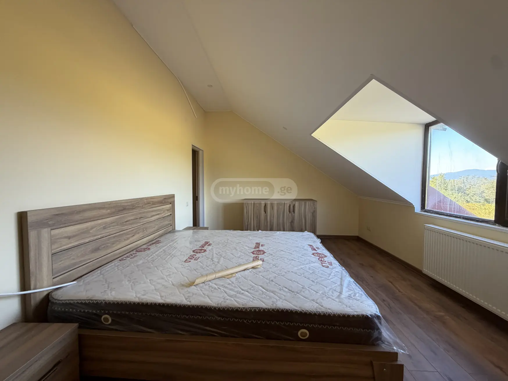 6 Room Private House For Sale view 3