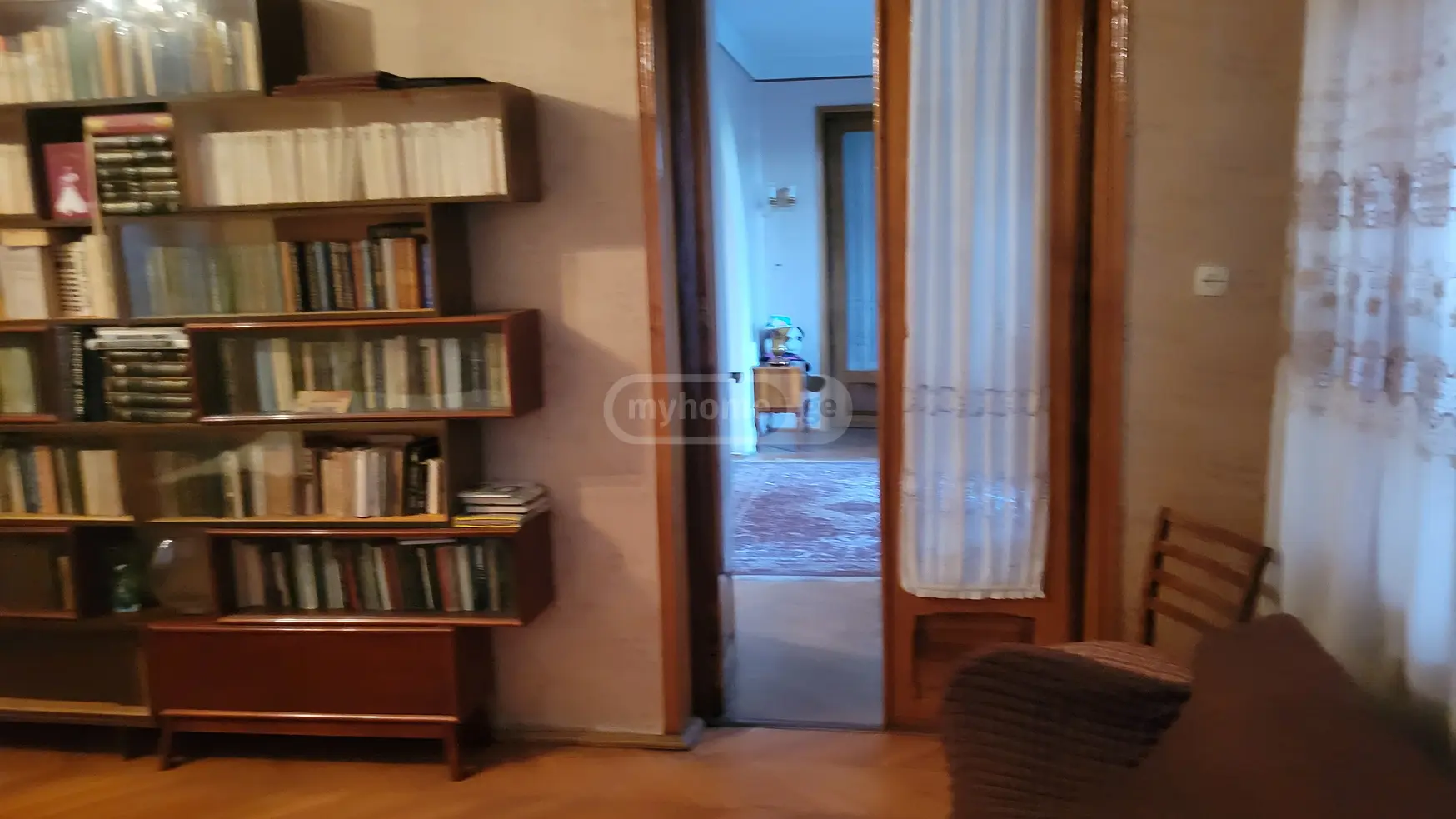 8 Room Private House For Sale view 5