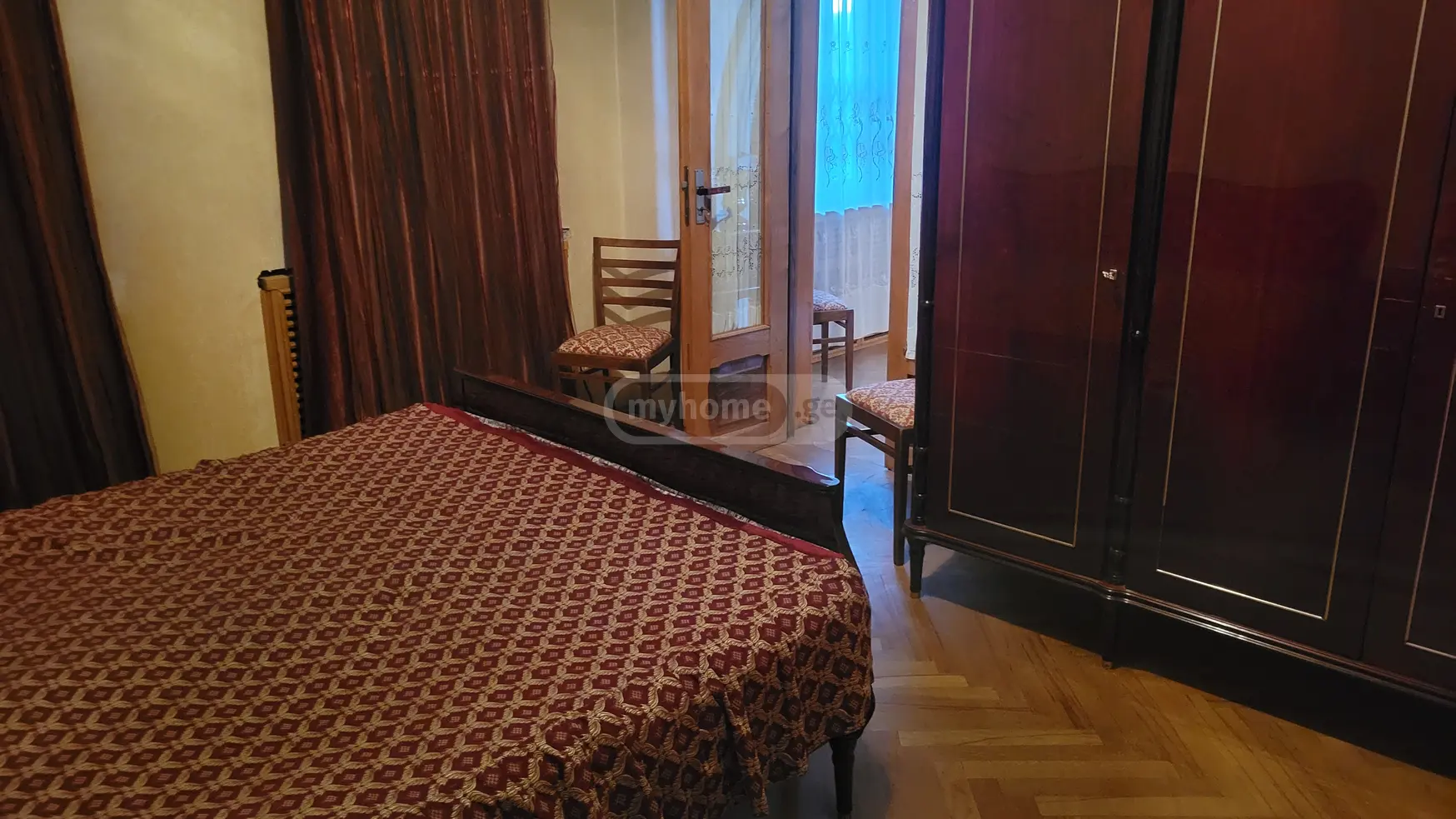 8 Room Private House For Sale view 7