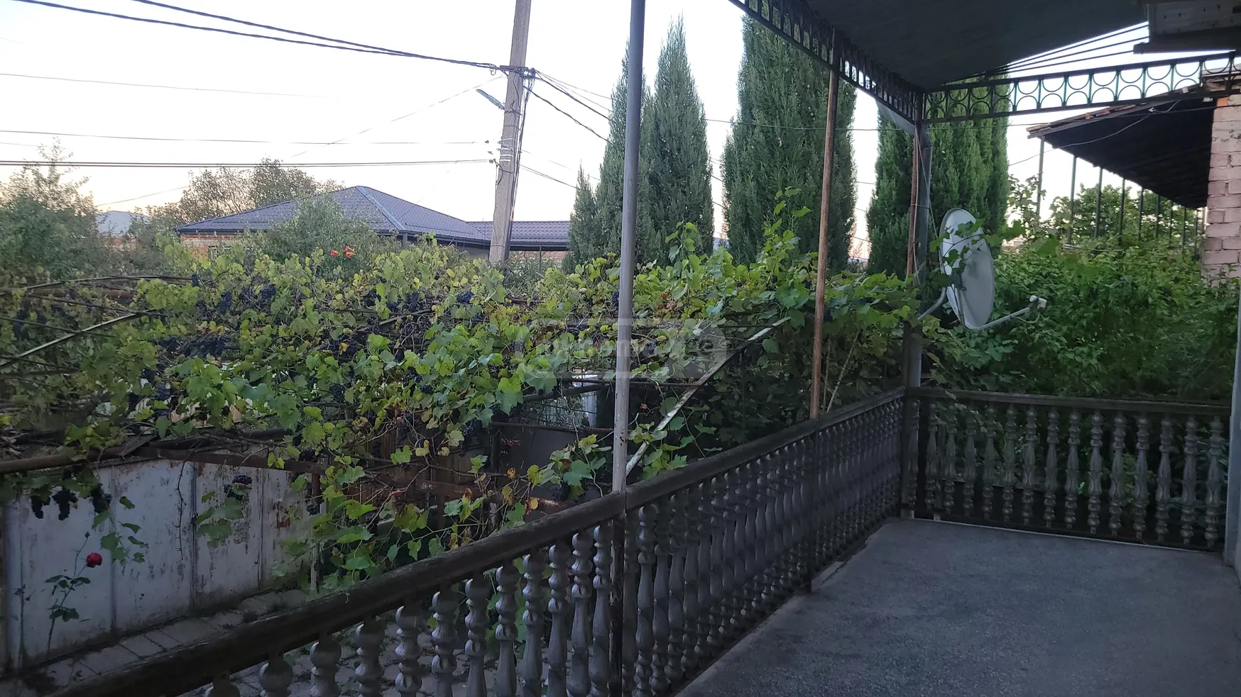 8 Room Private House For Sale view 13