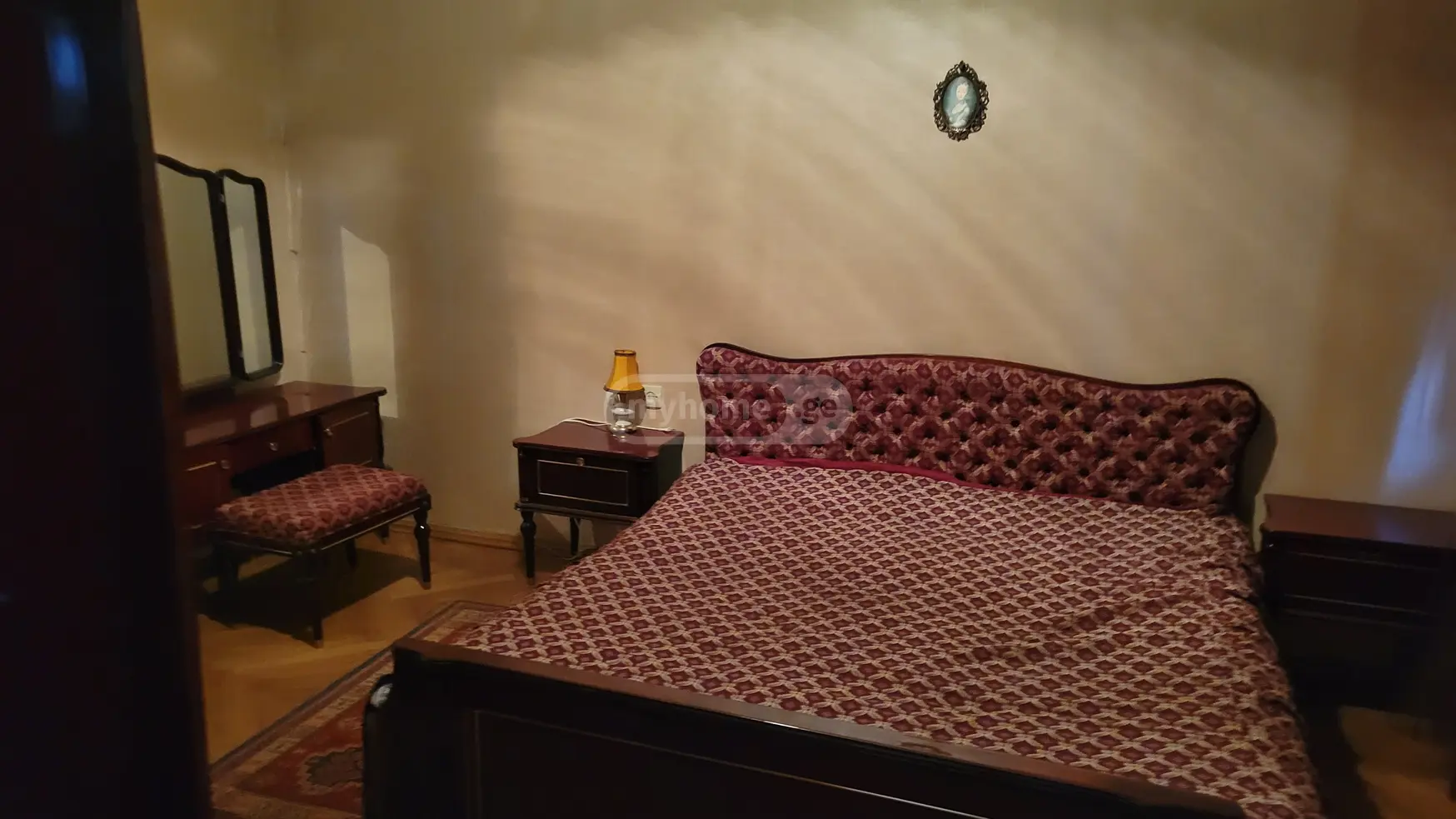 8 Room Private House For Sale view 6
