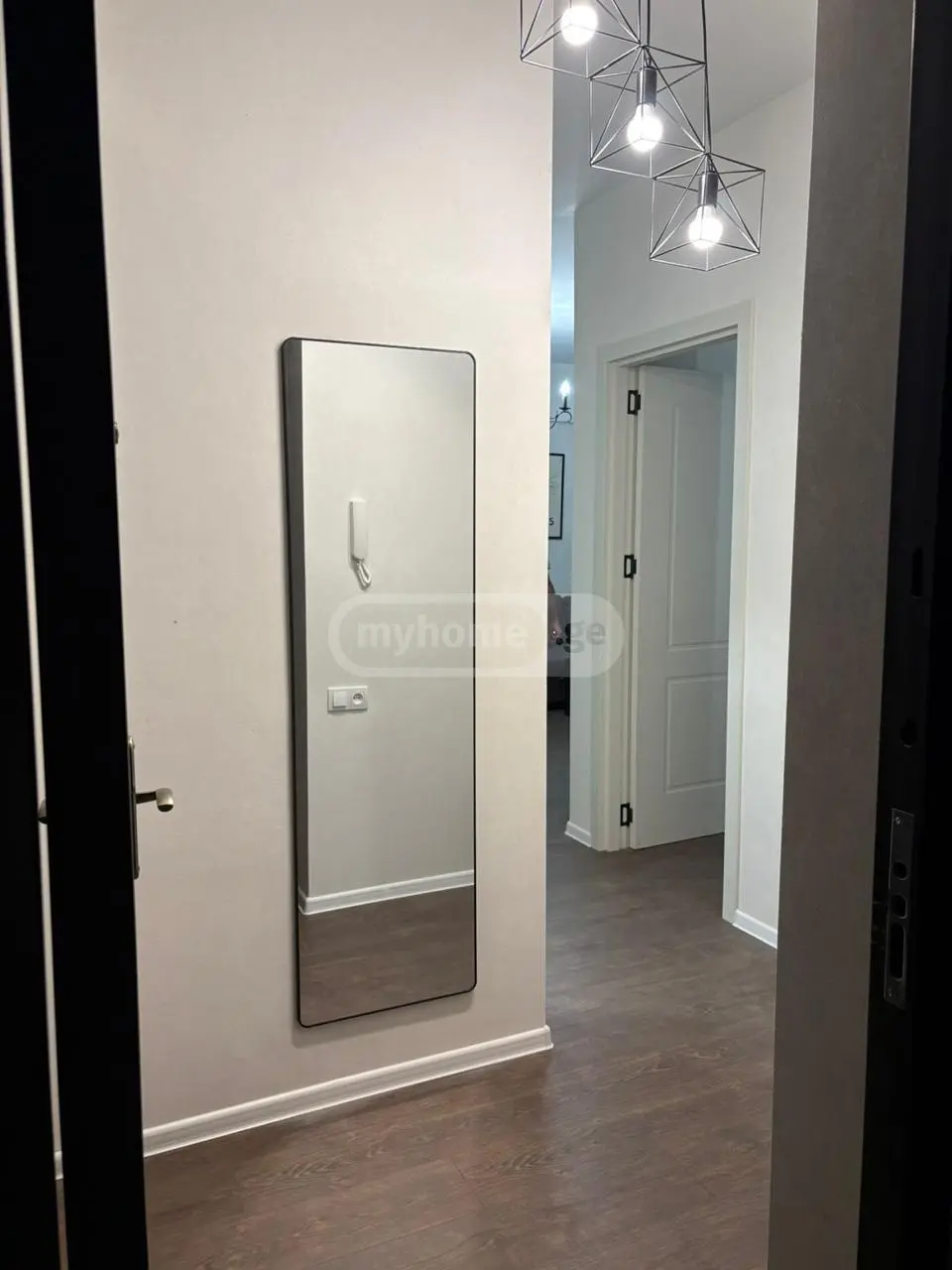 2 Room Apartment For Rent On Moscow Ave view 4