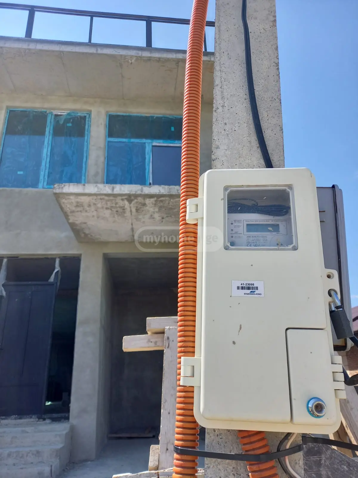 8 Room Private House For Sale view 12