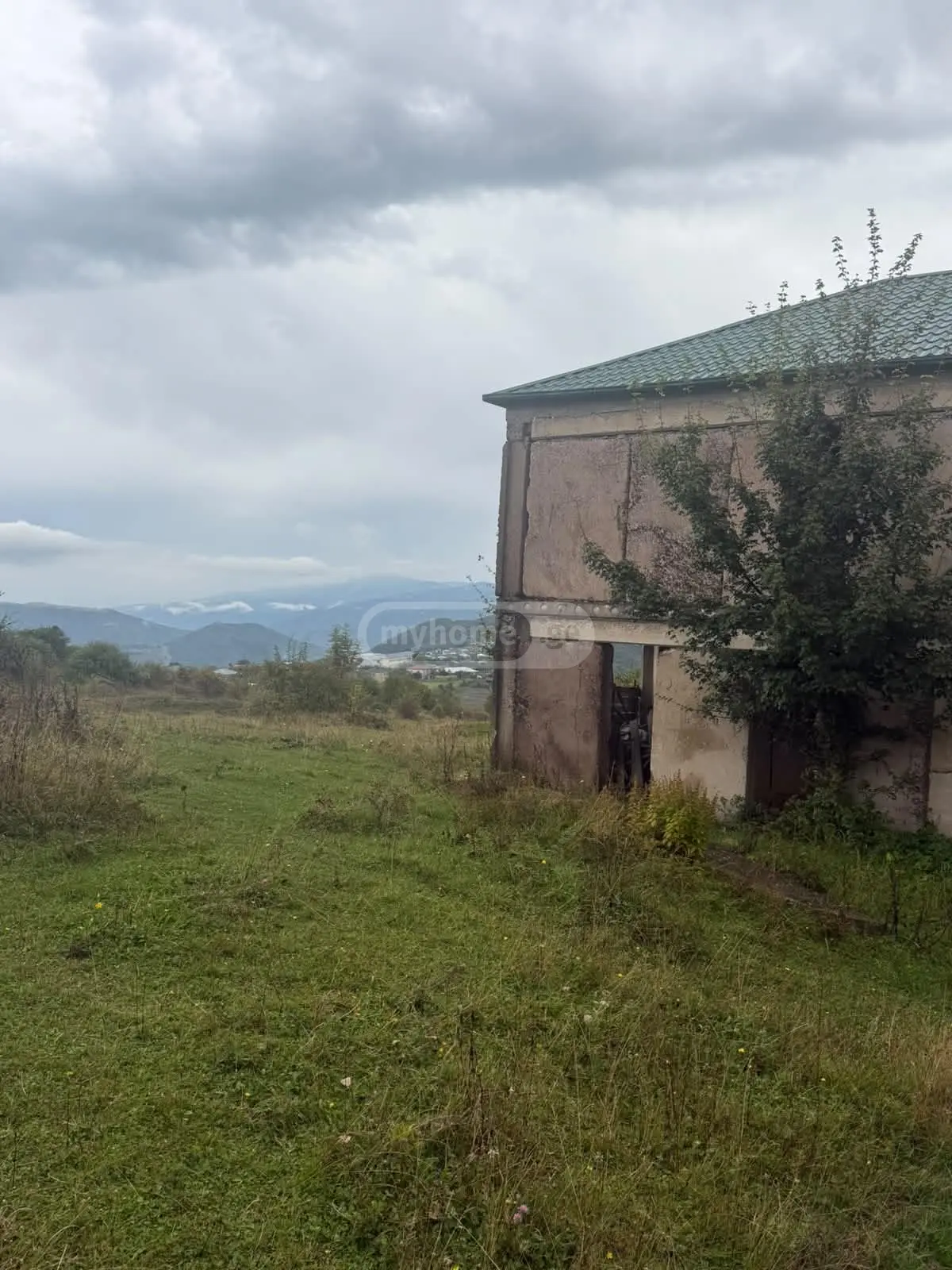 5 Room Private House For Sale view 3