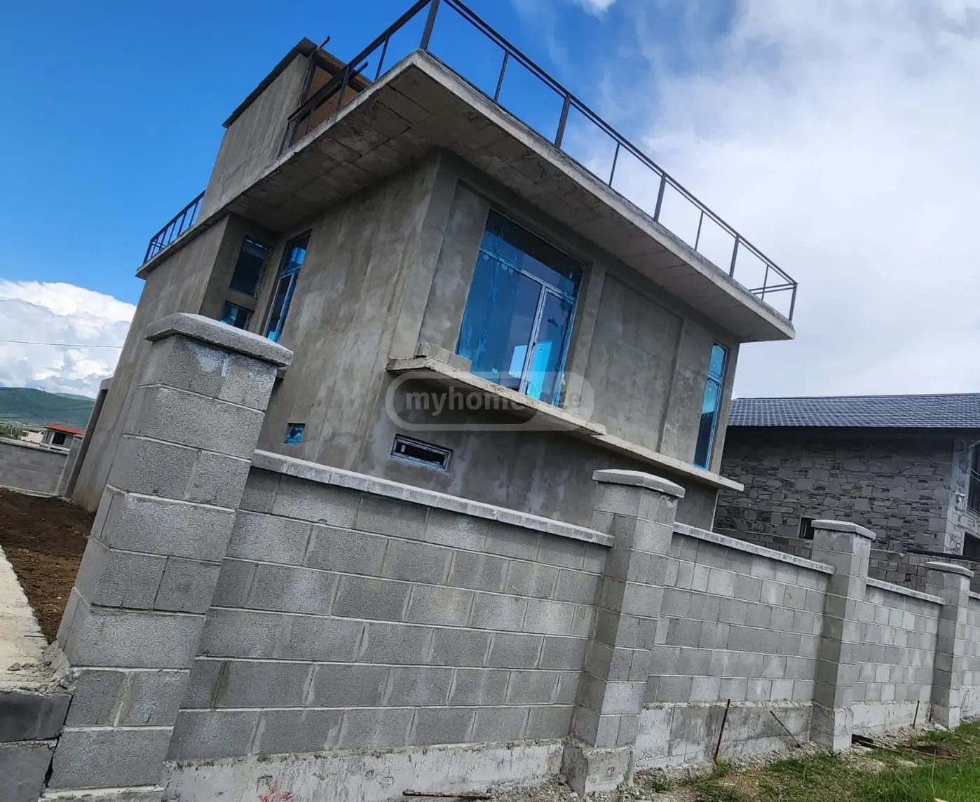 8 Room Private House For Sale view 6