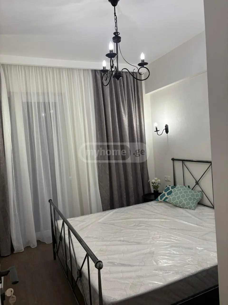 2 Room Apartment For Rent On Moscow Ave view 5