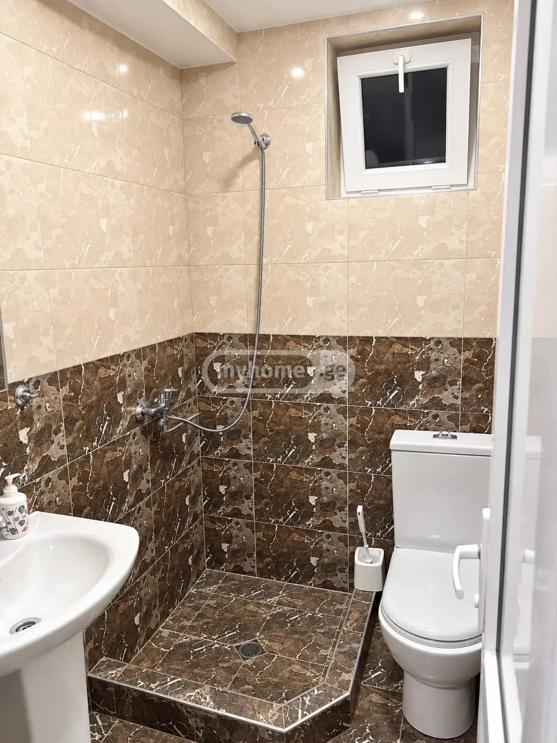 10+ Room Hotel For Rent In Bakuriani view 10