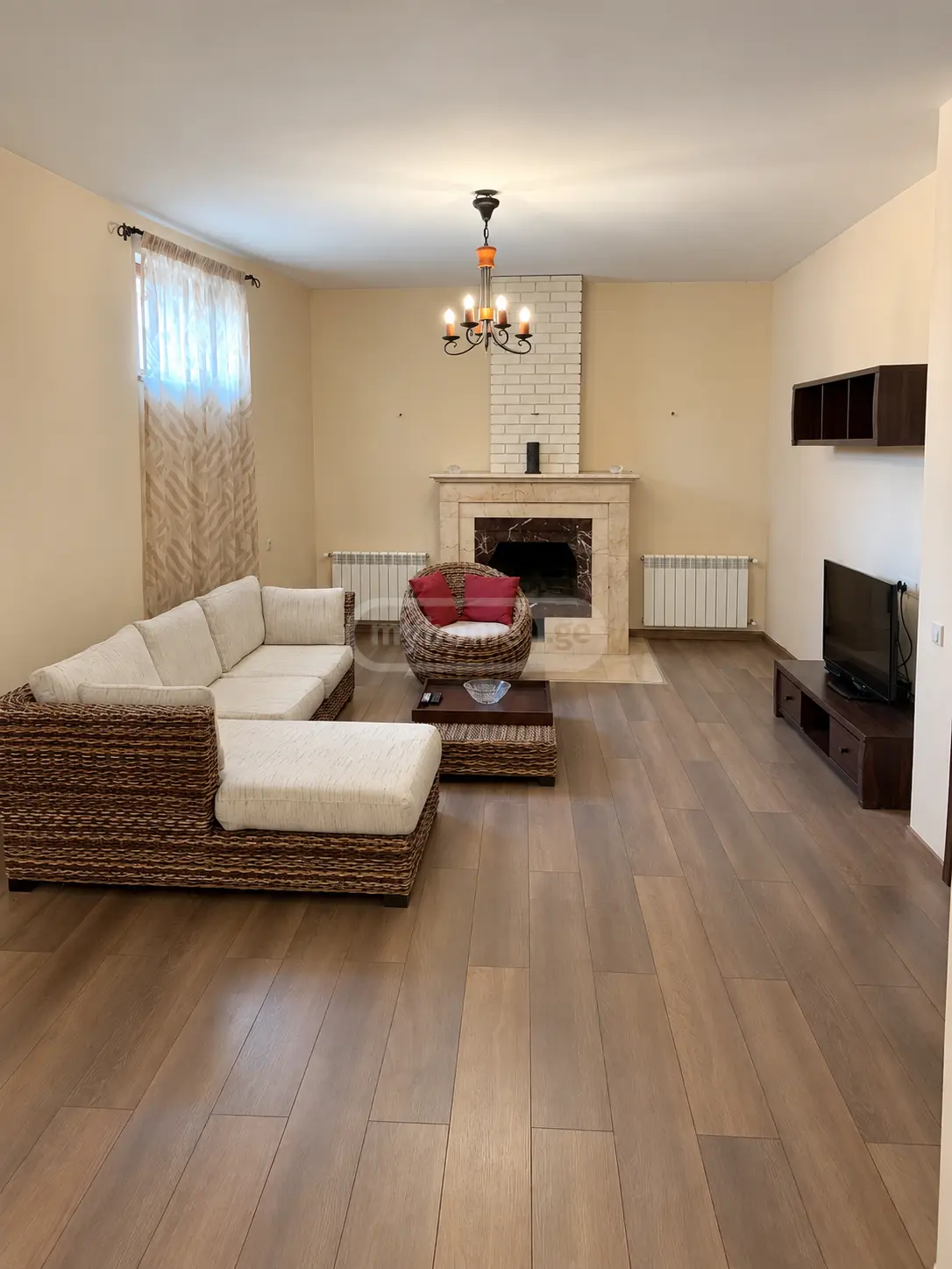 5 Room Private House For Rent In Ortachala view 1
