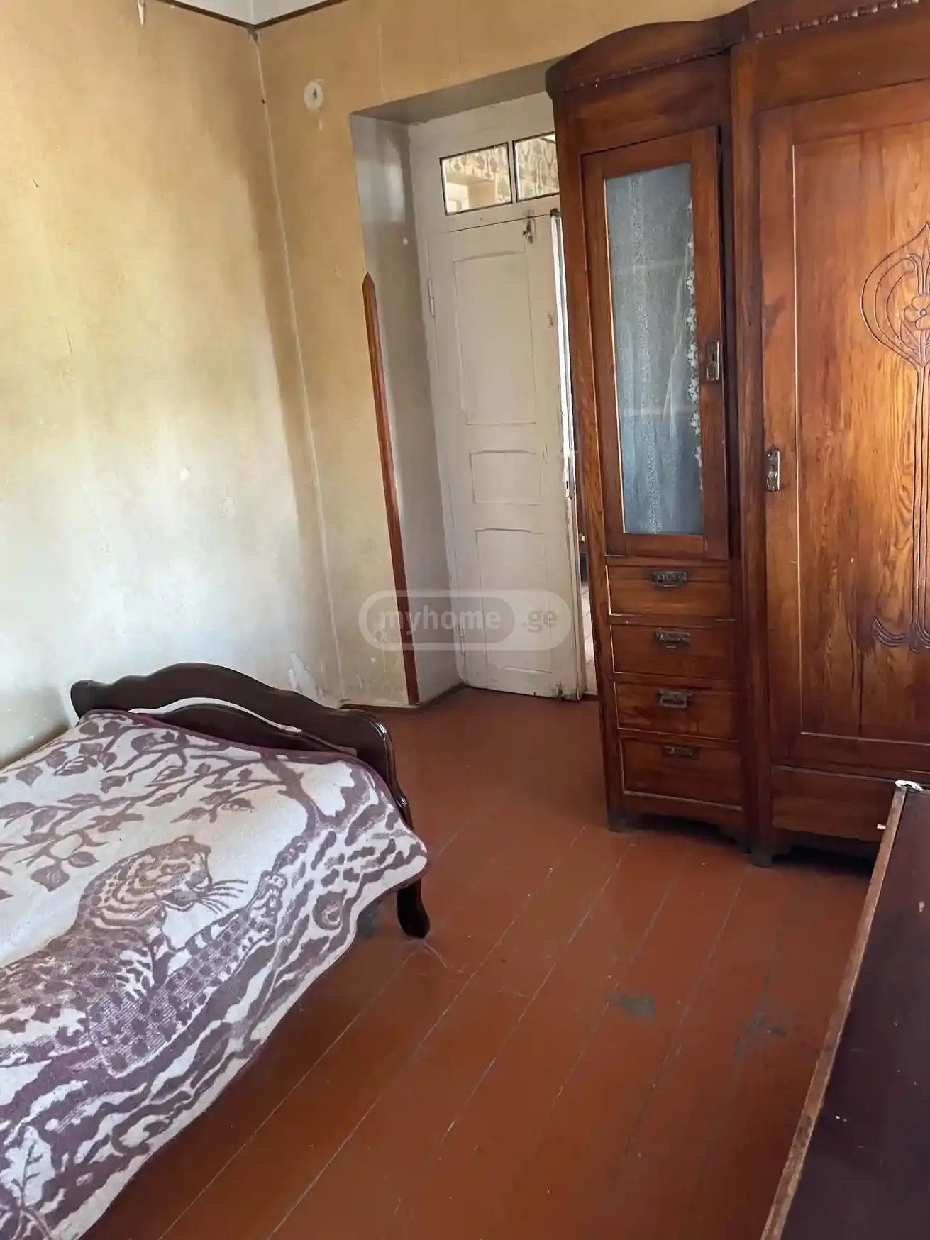 7 Room Private House For Sale view 4