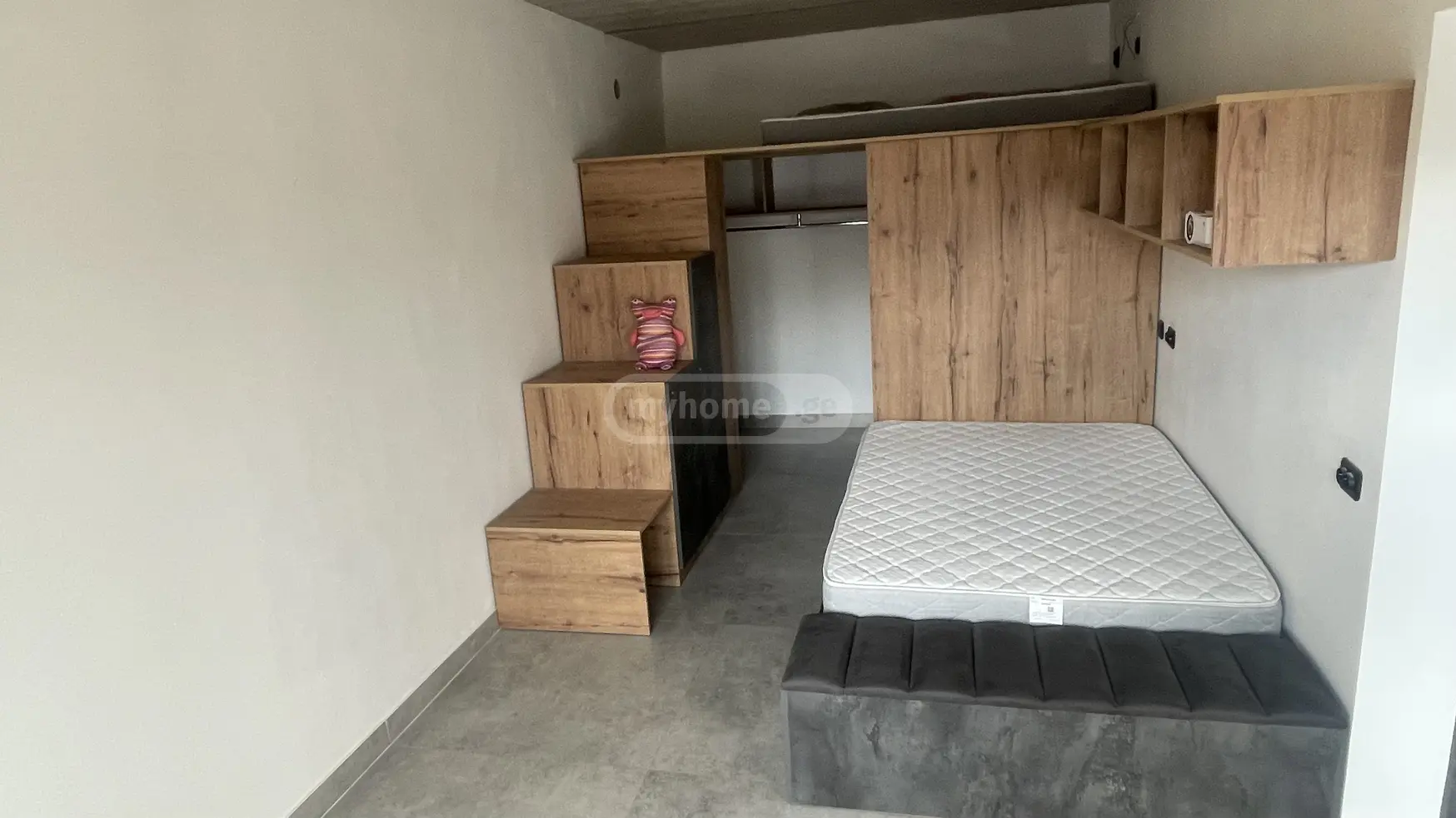 4 Room Private House For Sale view 16