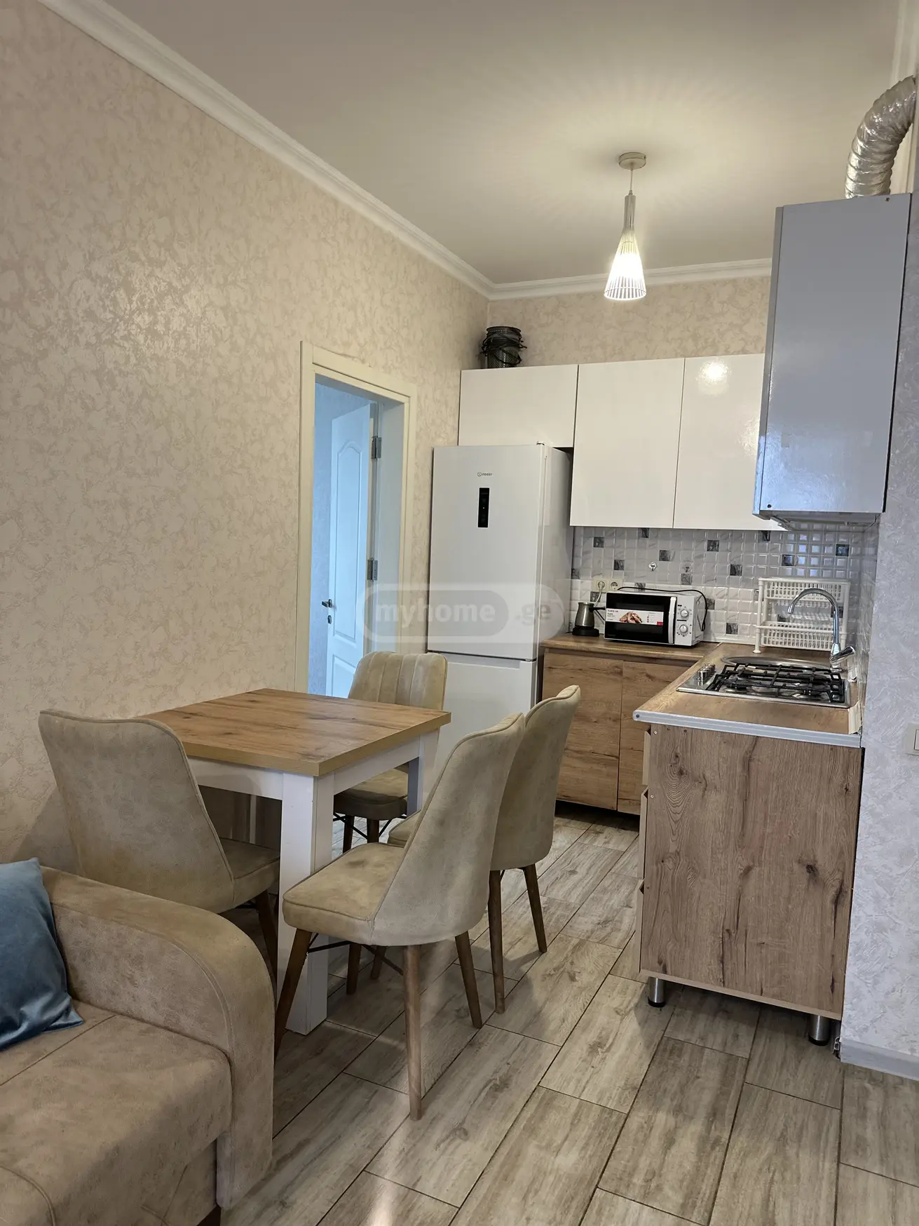 3 Room Apartment For Rent In Makhinjauri, In Batumi view 5